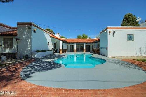 616 Mount Cristo Rey Lane, El Paso, TX, 79922 | Card Image