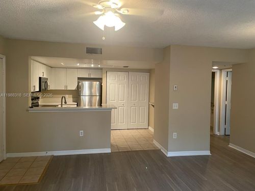 apt-318-4195 Haverhill Rd, West Palm Beach, FL, 33417-8323 | Card Image