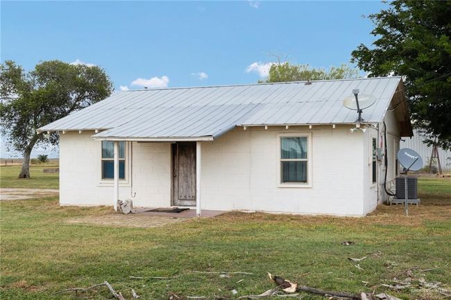View of front of property with a front yard | Image 26