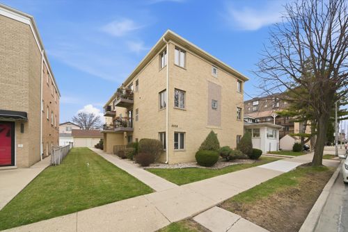 apt-1w-2238 N Harlem Ave, Elmwood Park, IL, 60707-3262 | Card Image