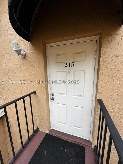 215-6023 10th Ave N, Greenacres, FL, 33463-1657 | Card Image