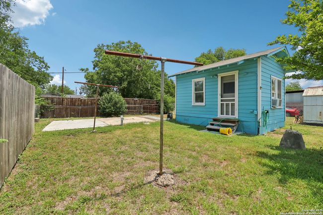 3311 W Cesar E Chavez Blvd, House other with 3 bedrooms, 1 bathrooms and null parking in San Antonio TX | Image 33