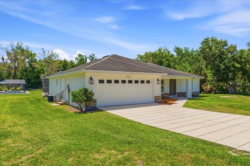 7125 Honeysuckle Dr, Lakeland, FL, 33813-3692 | Card Image