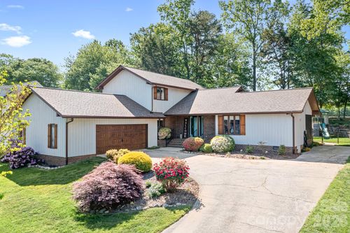 3469 Lake Shore Rd S, Denver, NC, 28037-8234 | Card Image