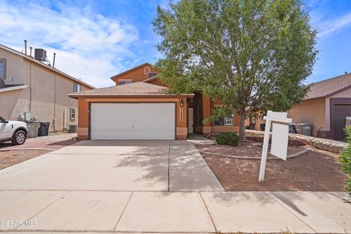 11832 Mesquite Bush Dr, El Paso, TX, 79934-3165 | Card Image