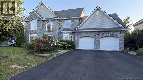 88 Foxwood Dr, Moncton, NB, E1G5H4 | Card Image