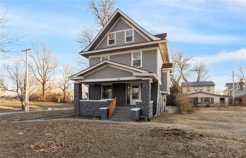 2961 Lockridge Ave, Kansas City, MO, 64128-1146 | Card Image