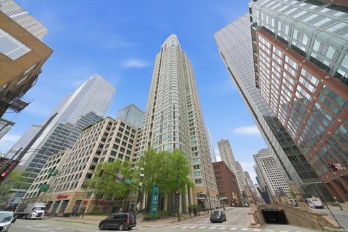 401-345 N La Salle Dr, Chicago, IL, 60654 | Card Image