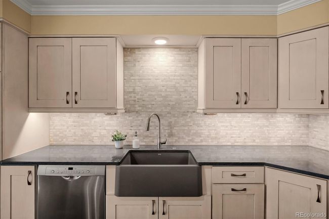 APT-1902 - 1551 Larimer St, Condo with 2 bedrooms, 2 bathrooms and 2 parking in Denver CO | Image 4