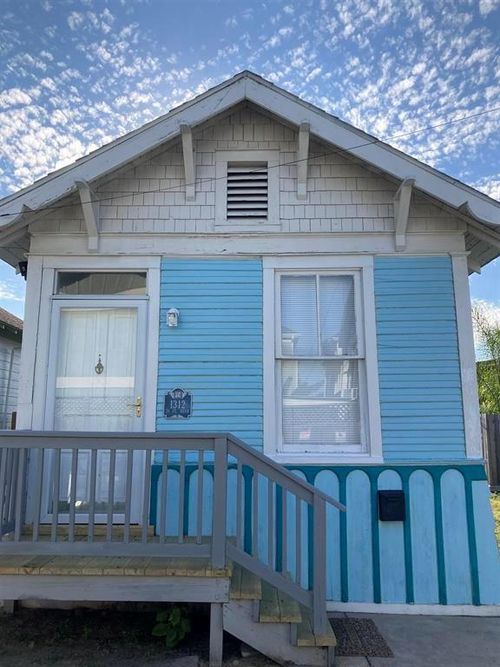 1312 26th St, Galveston, TX, 77550-4548 | Card Image