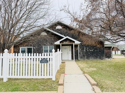 1307 N Dakota St, ABERDEEN, SD, 57401-2107 | Card Image