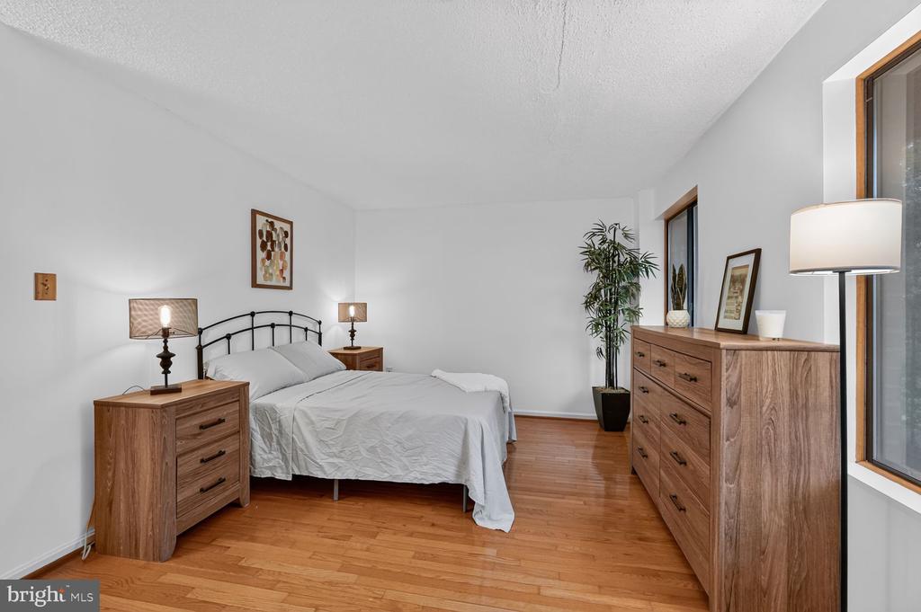 Residential in ARLINGTON 4