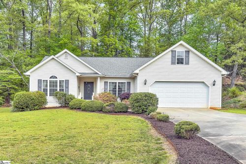 201 Cedar Creek Ln, Seneca, SC, 29678-1090 | Card Image