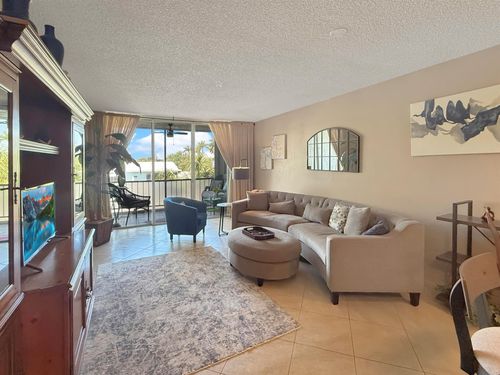 apt-n209-777 S Federal Hwy, Pompano Beach, FL, 33062-5984 | Card Image