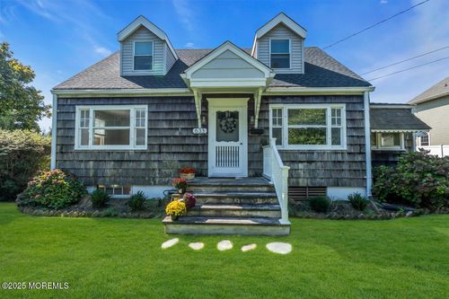 633 Agnes Ave, Brielle, NJ, 08730-1801 | Card Image