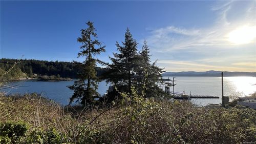 1201 Port Washington Rd, Pender Island, BC, V0N2M1 | Card Image