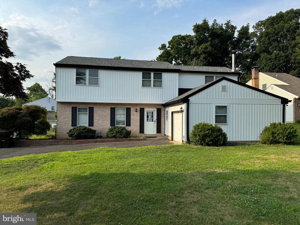 Charmaine Ct, Bensalem, PA 19020