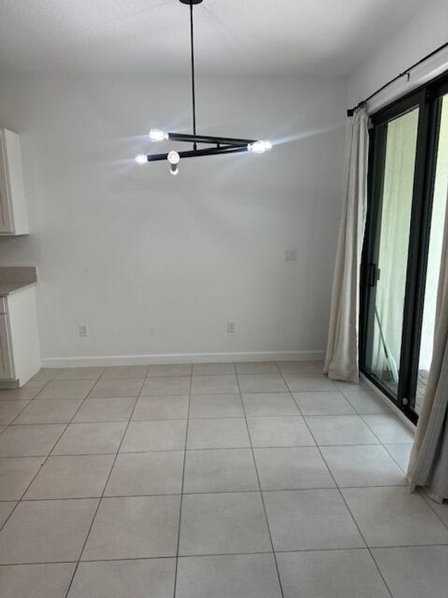 4504 Hartwell Ln, Townhouse with 3 bedrooms, 3 bathrooms and null parking in Riviera Beach FL | Image 9