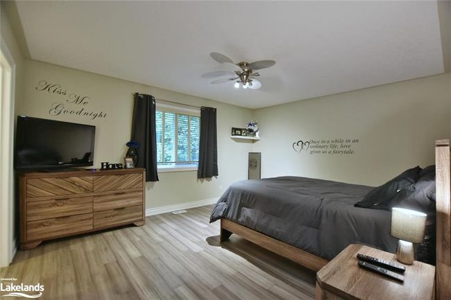 36 47 Th St S, House other with 5 bedrooms, 3 bathrooms and 6 parking in Wasaga Beach ON | Image 13