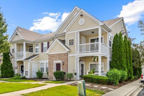 unit-22-2225 Aurora Dr, Pingree Grove, IL, 60140-6432 | Card Image