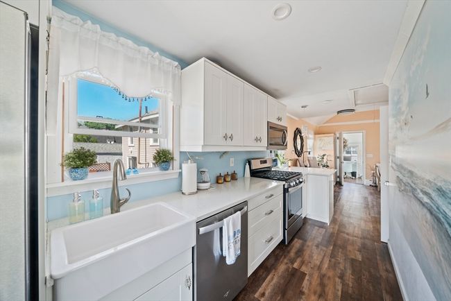 12 Moreland Ave, House other with 2 bedrooms, 1 bathrooms and 2 parking in Hull MA | Image 6