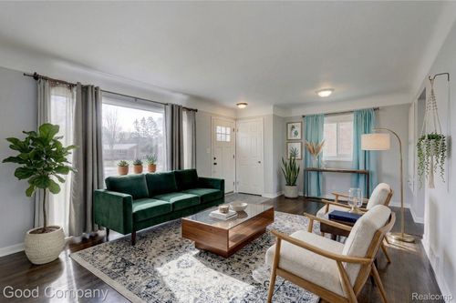 1303 Sycamore Dr, Rochester Hills, MI, 48307-1567 | Card Image