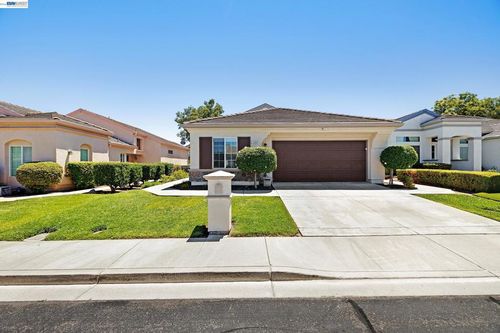 1586 Imperial Way, Brentwood, CA, 94513-5918 | Card Image