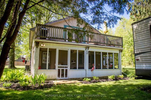 4 Lochmoore Ave, Turkey Point, ON, N0E1T0 | Card Image