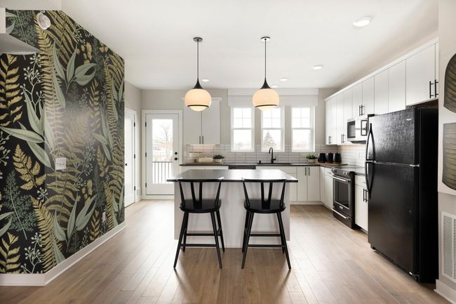 E - 905 Woodlawn Ave, Townhouse with 3 bedrooms, 4 bathrooms and null parking in Saint Paul MN | Image 9