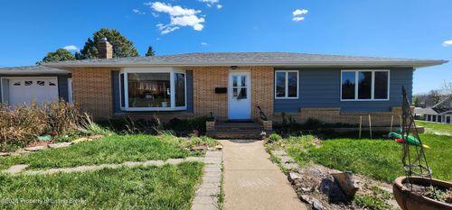 901 2nd Ave S, Hettinger, ND, 58639-7459 | Card Image