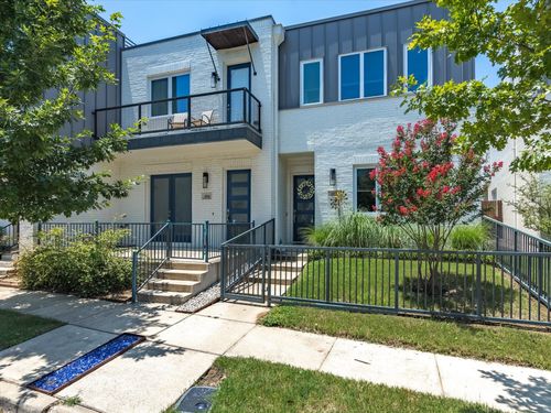 402 Wimberly St, Fort Worth, TX, 76107-2255 | Card Image