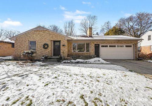 75 Oswego St, Grand Rapids, MI, 49504-6045 | Card Image