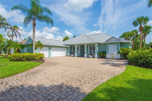 6566 35th Pl, Vero Beach, FL, 32966-7810 | Card Image