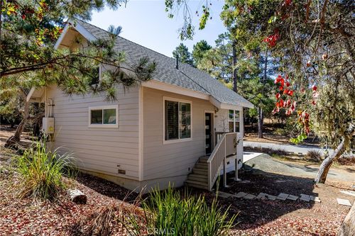 2070 Wales Rd, Cambria, CA, 93428-5423 | Card Image
