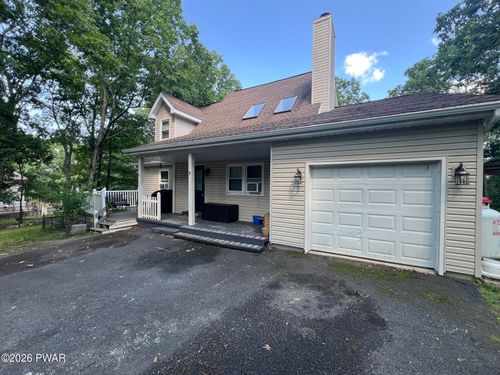 125 Mourning Dove Ct, Bushkill, PA, 18324-8347 | Card Image