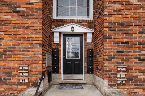 unit-68-31831 Grand River Ave, Farmington, MI, 48336-4149 | Card Image