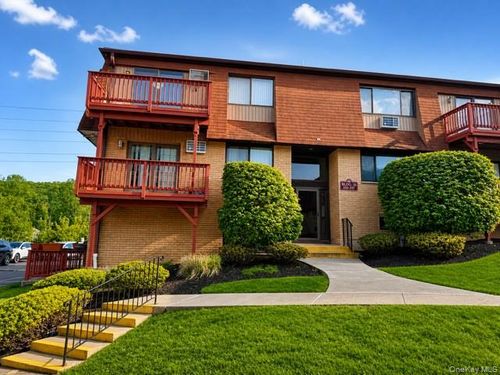332 Richard Ct, Pomona, NY, 10970-2310 | Card Image
