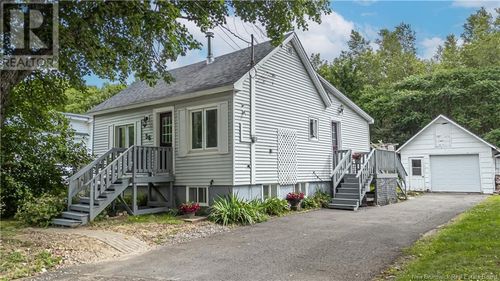 36 Murray Ave, Fredericton, NB, E3A3Y5 | Card Image