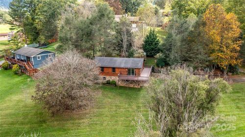 205 L And E Meadows Dr, Waynesville, NC, 28786-8537 | Card Image