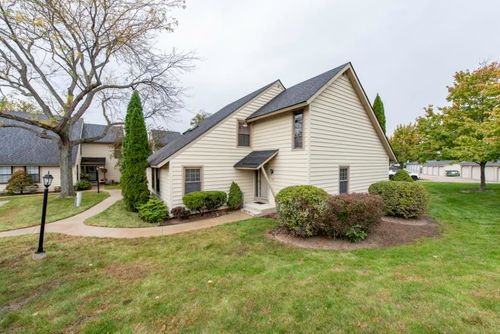 617-617 Whitney Ct, Gurnee, IL, 60031-3825 | Card Image