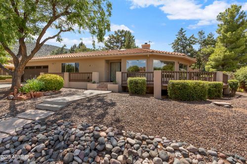 385 Montazona Trl, Sedona, AZ, 86351-7529 | Card Image
