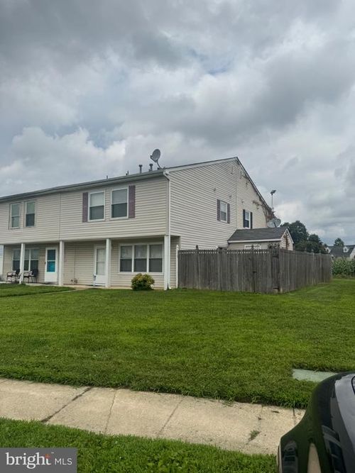 3 Locust Ct, Sicklerville, NJ, 08081-1932 | Card Image