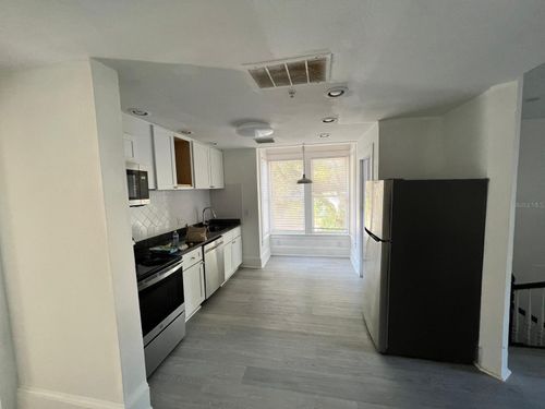 apt-2-104 S Grove St, EUSTIS, FL, 32726-4199 | Card Image