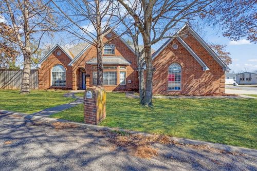 227 N Hopson St, Van Alstyne, TX, 75495 | Card Image