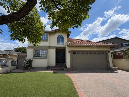 2106 Shortridge Ave, San Jose, CA, 95116-2517 | Card Image