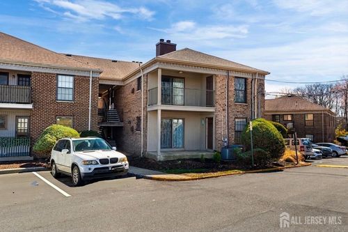 apt-12r-323 Gill Ln, Iselin, NJ, 08830-2831 | Card Image