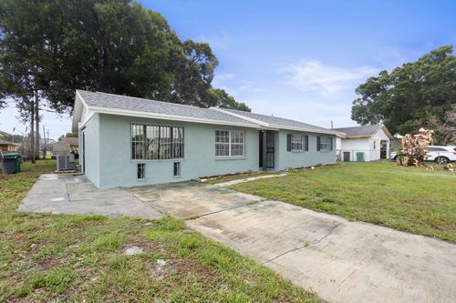 307 Essex Dr, Fort Pierce, FL, 34946-7101 | Card Image