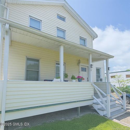apt-2-8 Armonk St, Greenwich, CT, 06830-5889 | Card Image