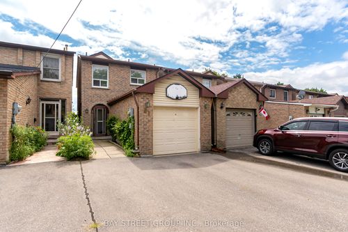 61 Mabley Cres, Thornhill, ON, L4J2Z7 | Card Image