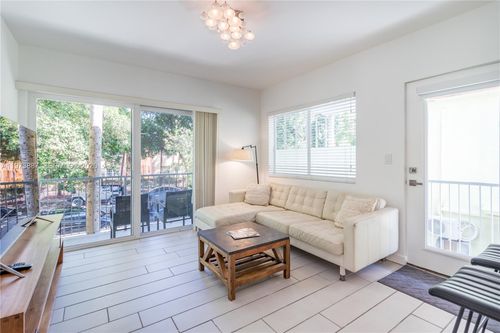 21-740 Meridian Ave, Miami Beach, FL, 33139-6104 | Card Image